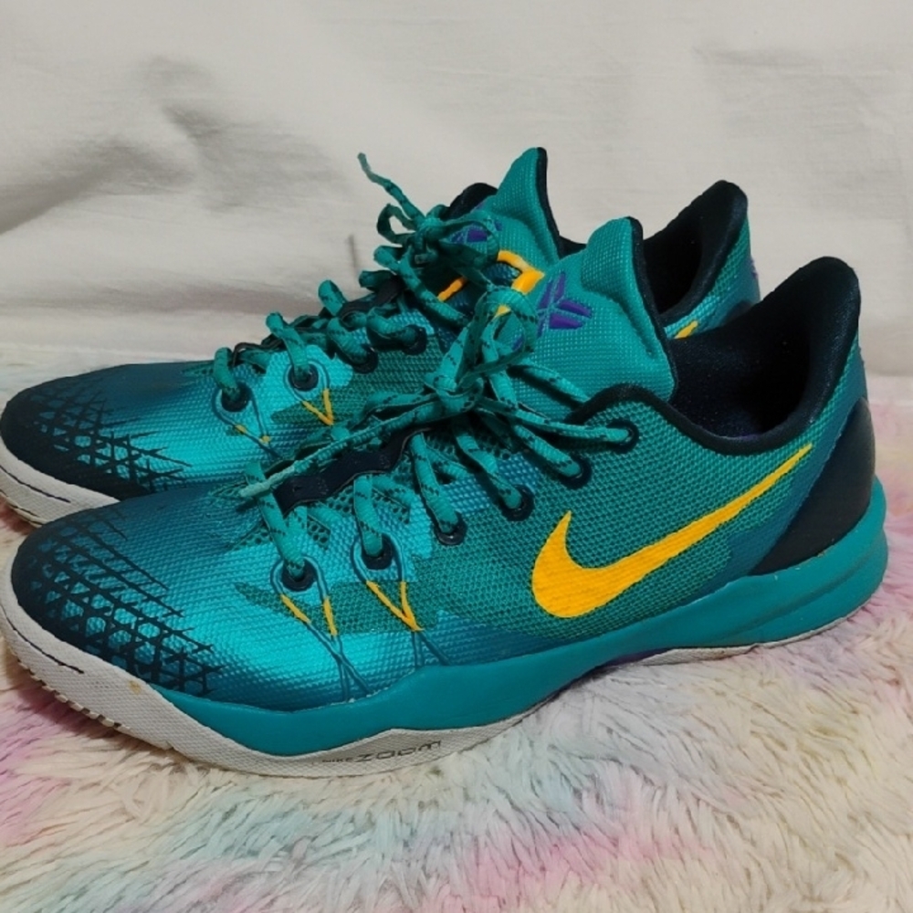 (#52) SALE! Nike Kobe Venomenon 4 Green Abyss Glacier 24 Blade Traction Sneakers